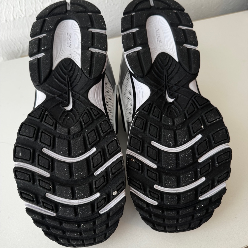 Nike V5 RNR - Picture 2 of 8